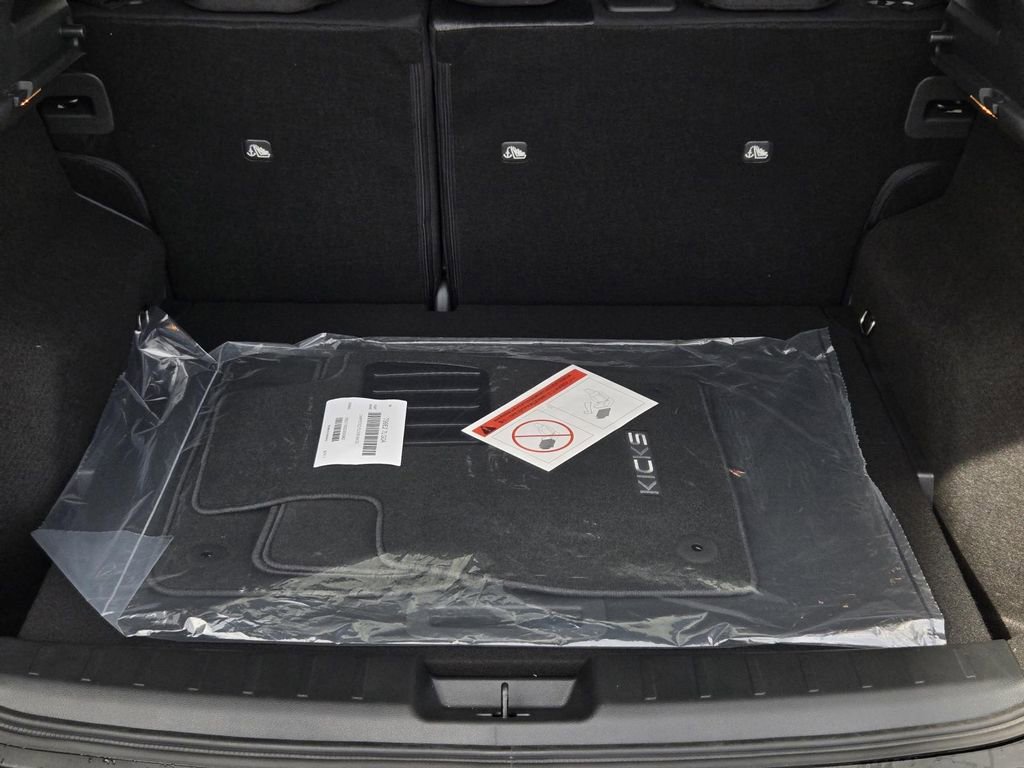 New 2026 Nissan Kicks SV w/ Charging Package image 9