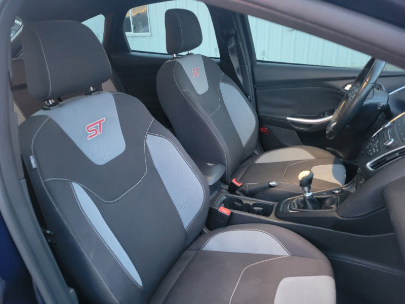 Used 2016 Ford Focus ST image 25