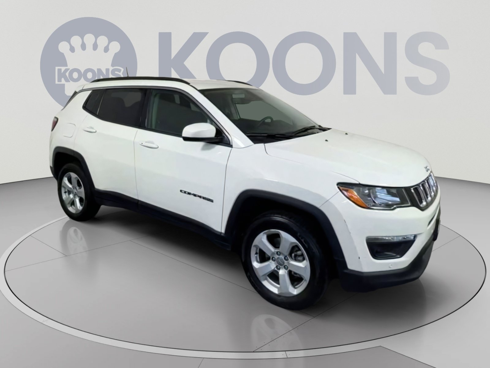 Used 2019 Jeep Compass Latitude w/ Popular Equipment Group AWD/4WD image 2
