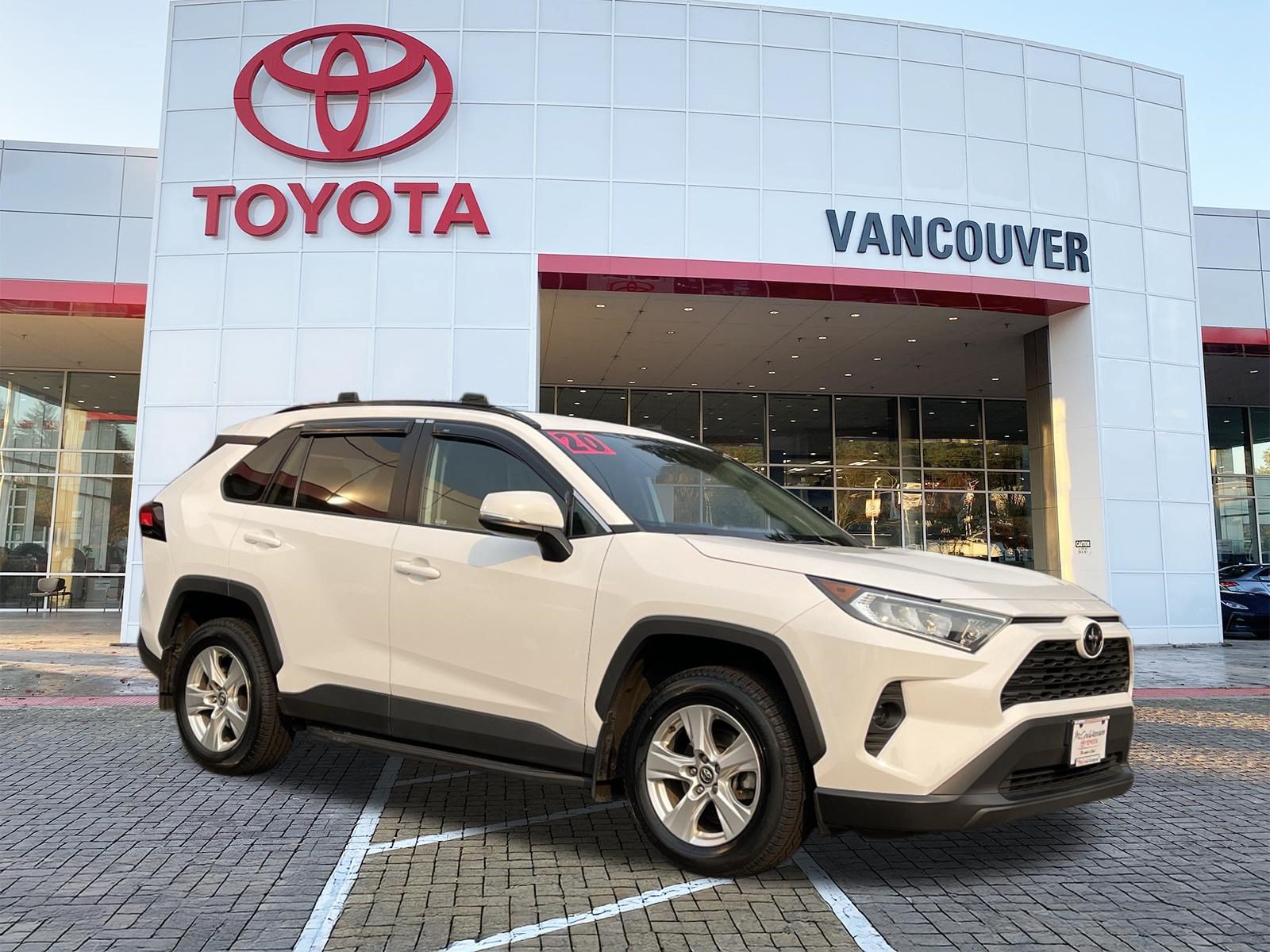 Certified 2020 Toyota RAV4 XLE w/ XLE Grade Weather Package AWD/4WD image 1