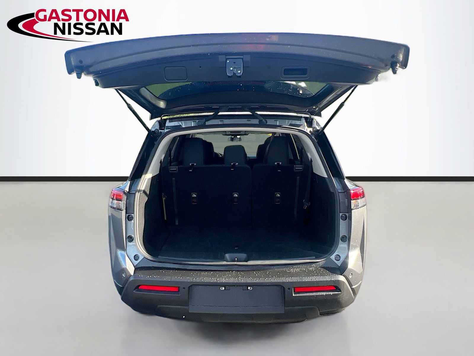 Used 2024 Nissan Pathfinder S image 34