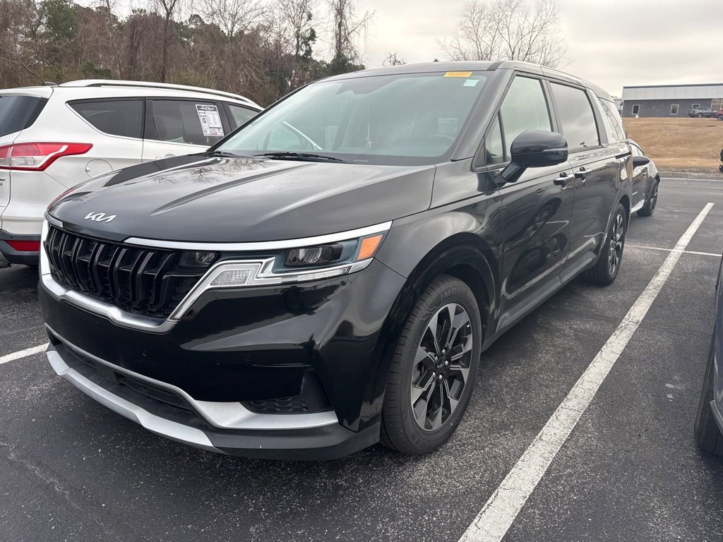 Used 2022 Kia Carnival EX