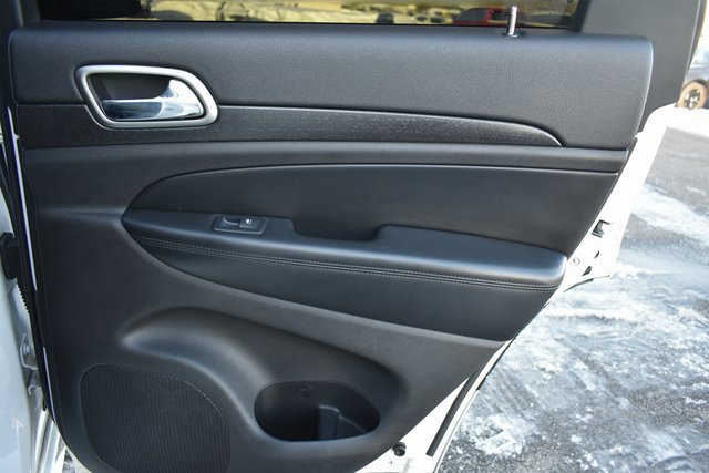 Used 2018 Jeep Grand Cherokee Altitude image 43