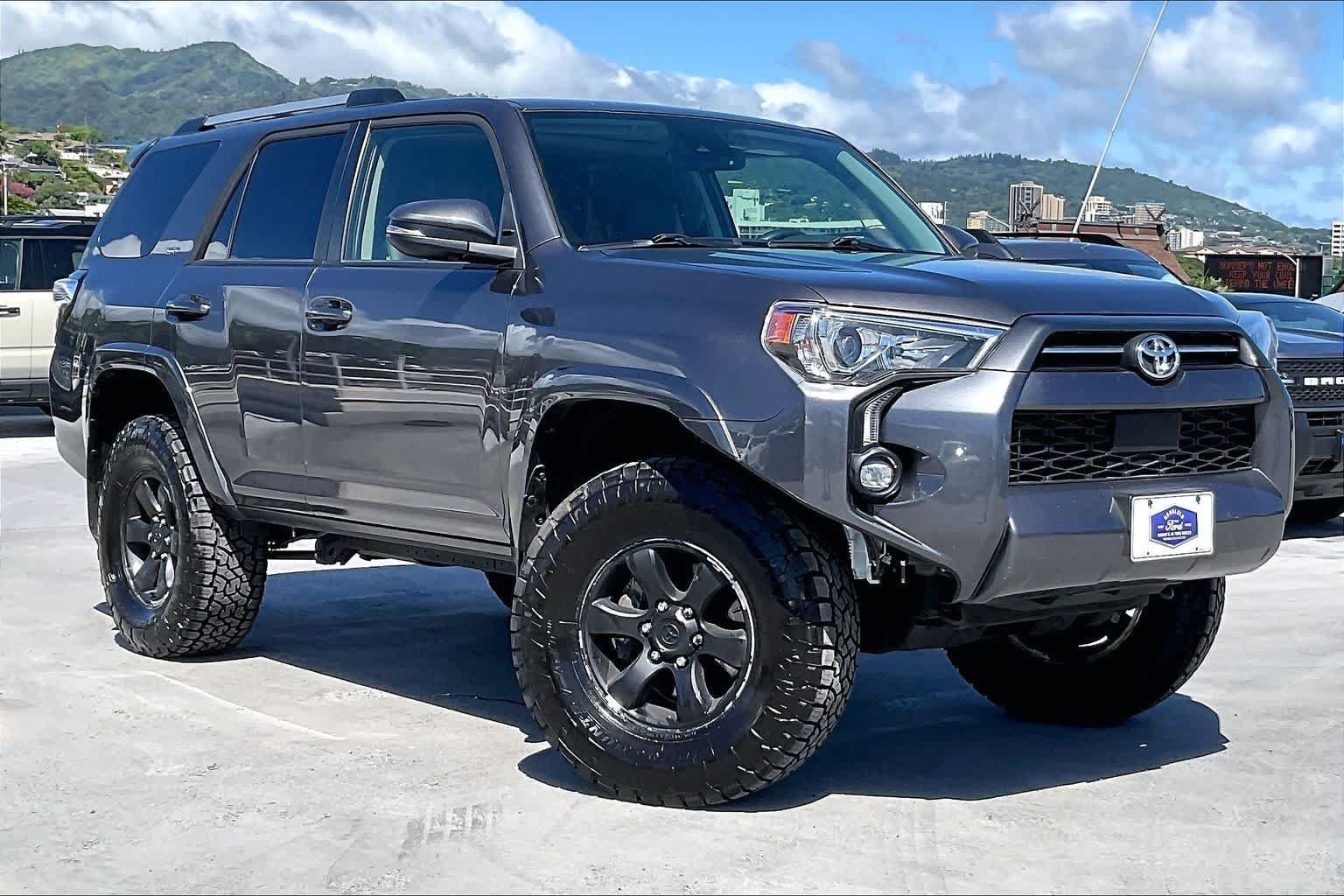 Used 2021 Toyota 4Runner SR5 Premium w/ Moonroof Package AWD/4WD image 21