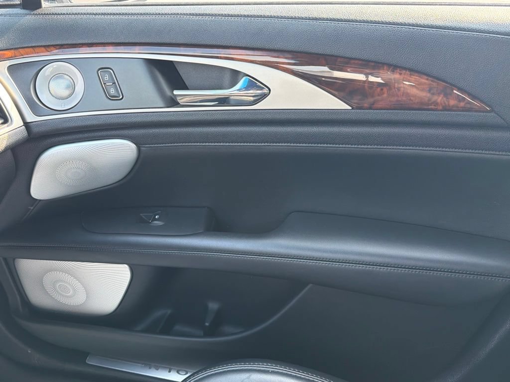 Used 2020 Lincoln MKZ Reserve w/ Luxury Package FWD image 24