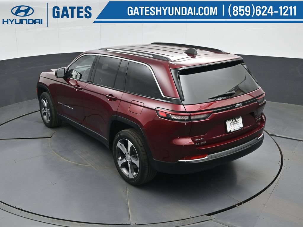 Used 2023 Jeep Grand Cherokee Limited AWD/4WD image 49