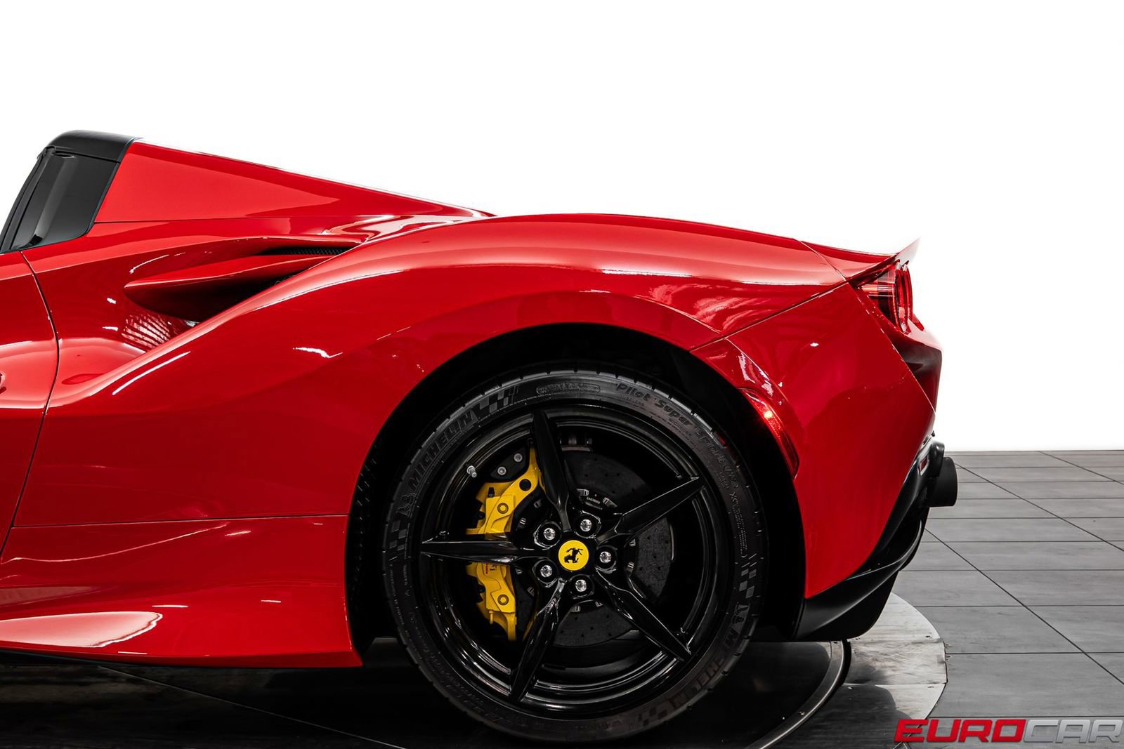 Used 2022 Ferrari F8 Tributo image 18