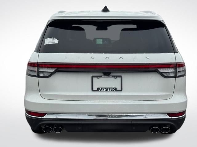 New 2026 Lincoln Aviator Reserve image 7