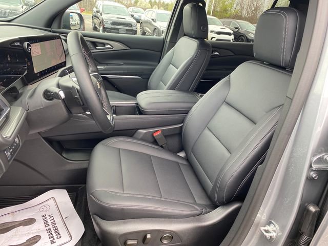 Certified 2026 Chevrolet Traverse LT w/ Driver Confidence Package AWD/4WD image 15