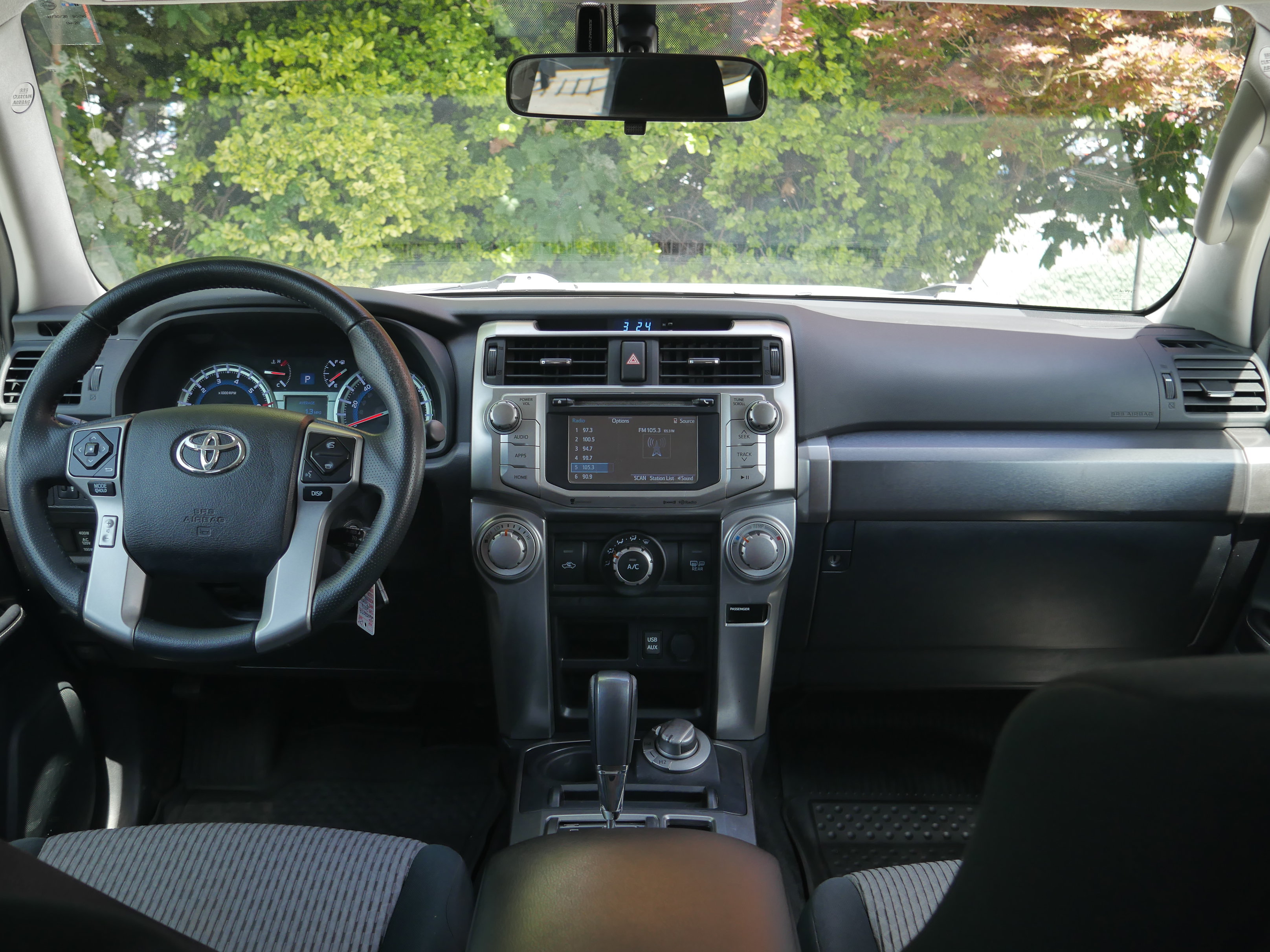 Used 2016 Toyota 4Runner SR5 AWD/4WD image 9