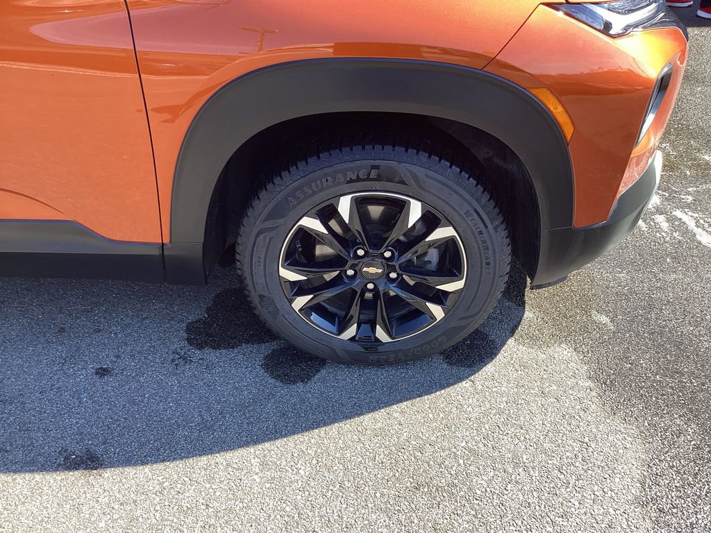 Used 2022 Chevrolet TrailBlazer LT w/ Sun and Liftgate Package AWD/4WD image 28