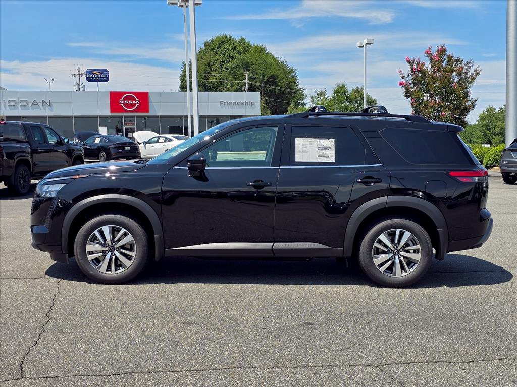 New 2026 Nissan Pathfinder SL w/ Cargo Package FWD image 18