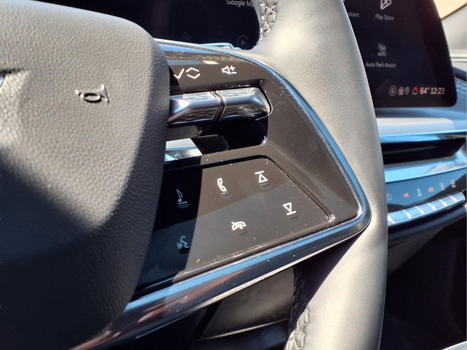 Used 2024 Cadillac Lyriq Luxury w/ LPO, Floor Liner Package AWD/4WD image 18