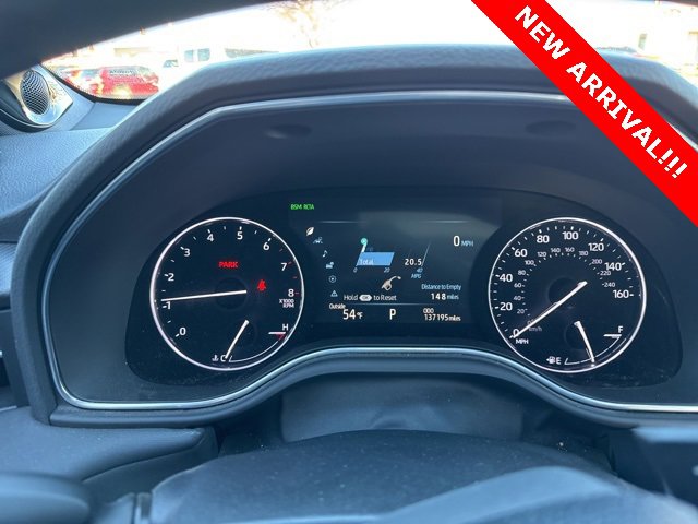 Used 2019 Toyota Avalon Touring image 10