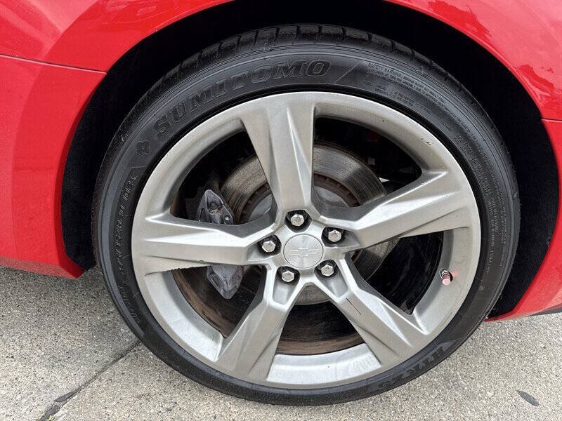 Used 2017 Chevrolet Camaro SS RWD image 14