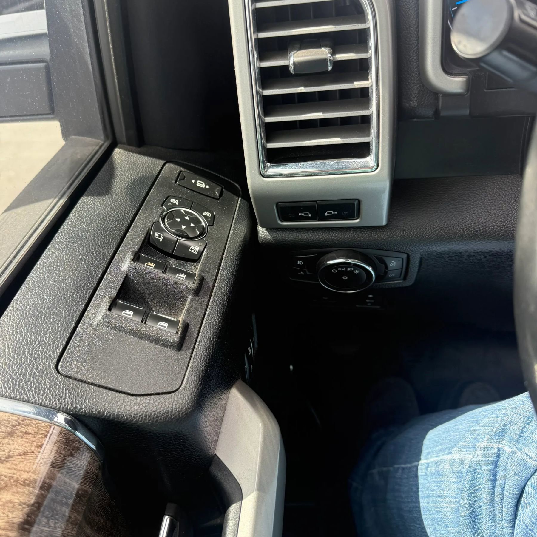 Used 2008 Ford F550 4x4 Super Cab Super Duty image 30
