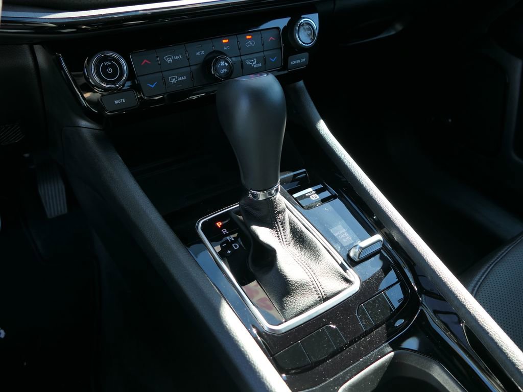 Used 2025 Jeep Compass Limited w/ Driver Assist Group I image 19