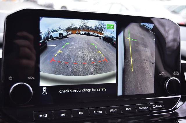 New 2025 Nissan Pathfinder SL image 14