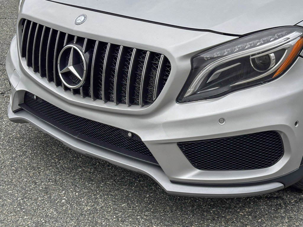 Used 2015 Mercedes-Benz GLA 45 AMG 4MATIC w/ Driver Assistance Package image 5