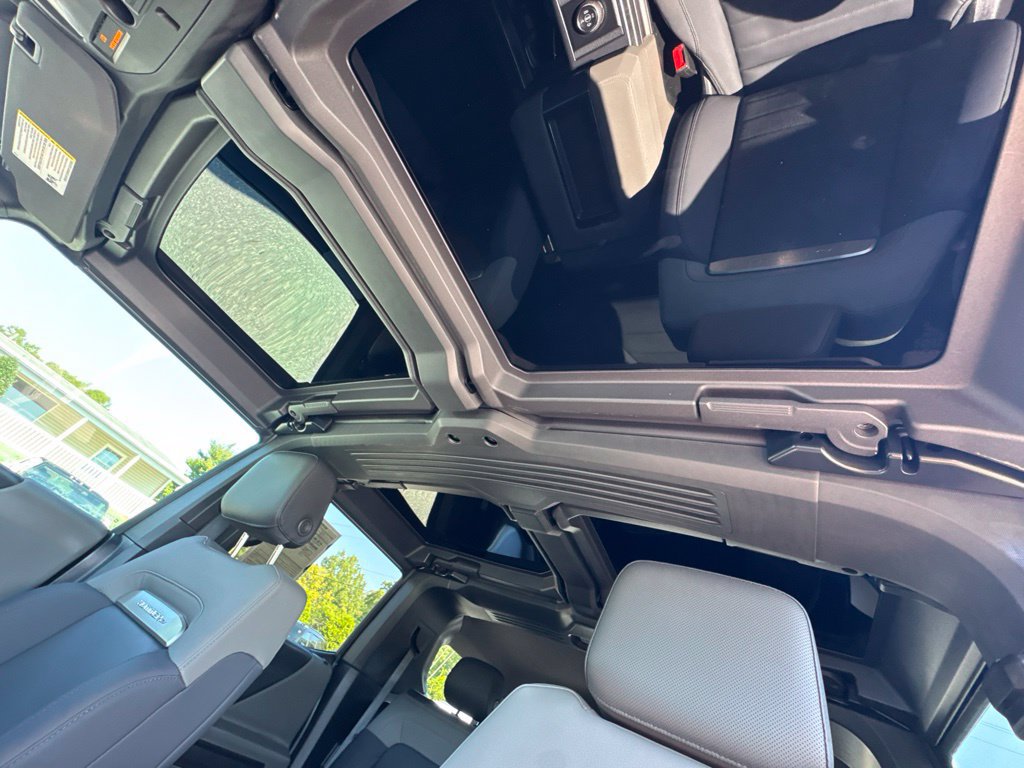 Used 2024 GMC Hummer EV 2X AWD/4WD image 11