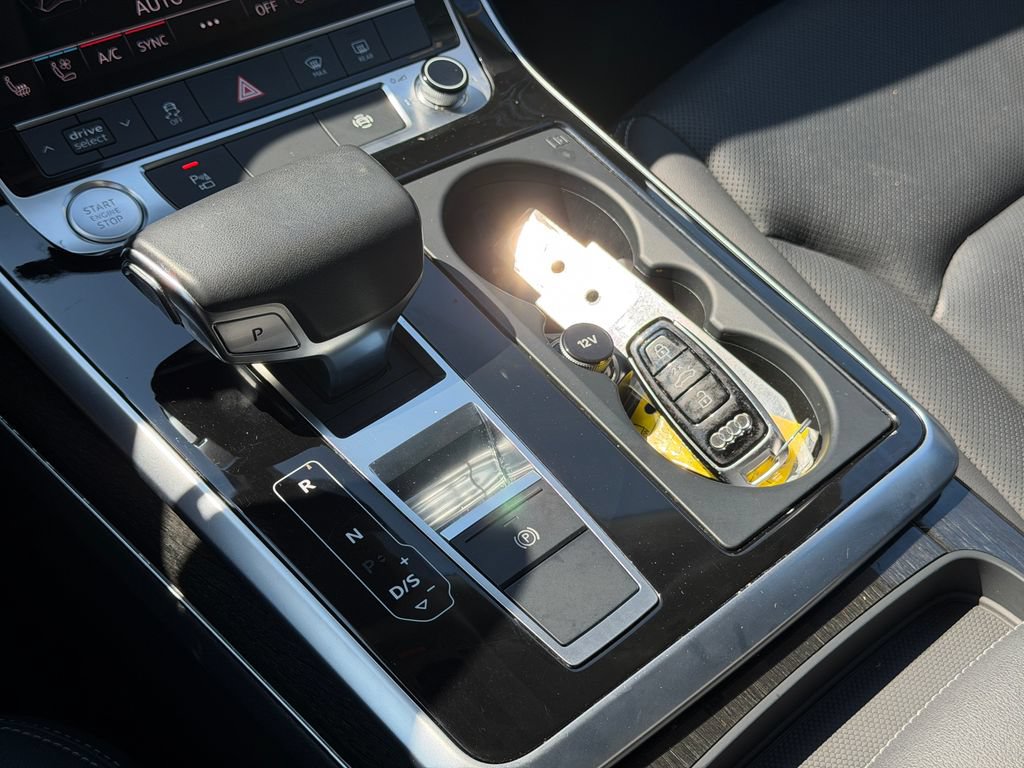 Used 2019 Audi Q8 Premium Plus AWD/4WD image 19