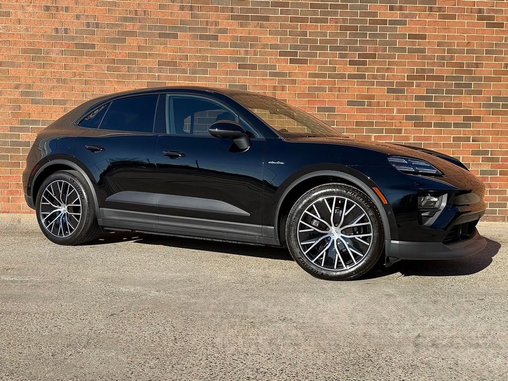 New 2026 Porsche Macan 4 Electric AWD/4WD image 9