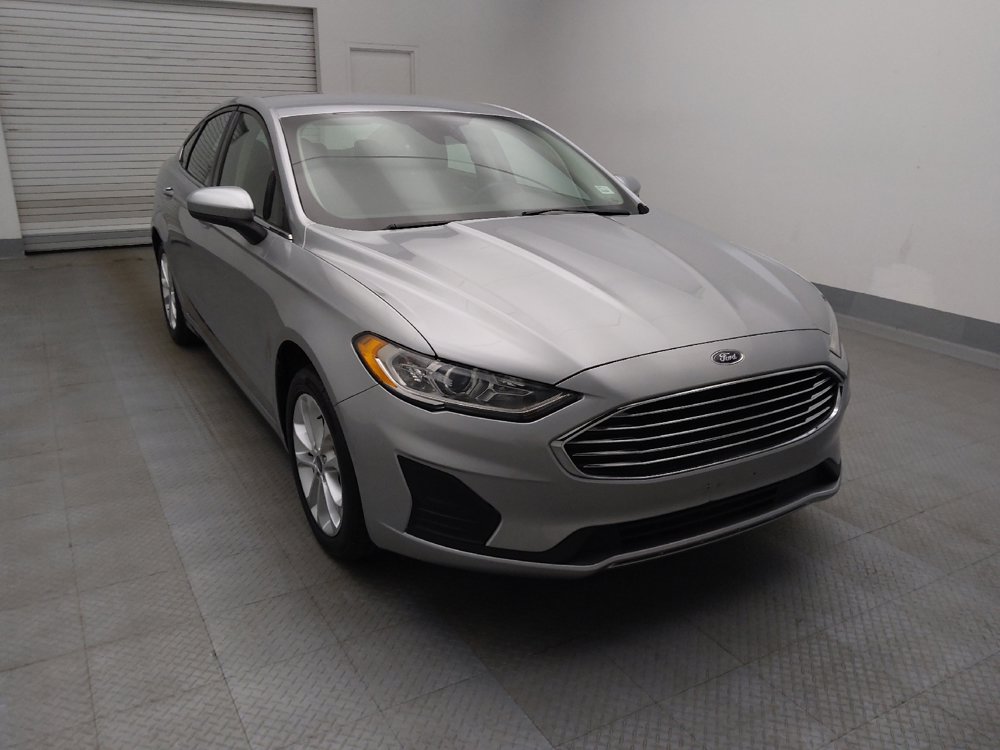 Used 2020 Ford Fusion SE image 13
