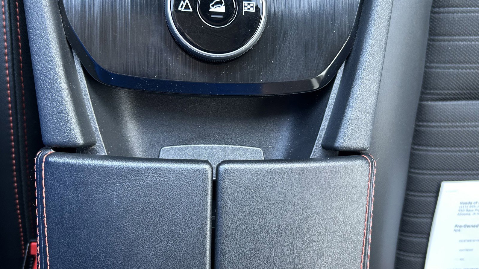 Used 2025 Nissan Rogue SV image 33