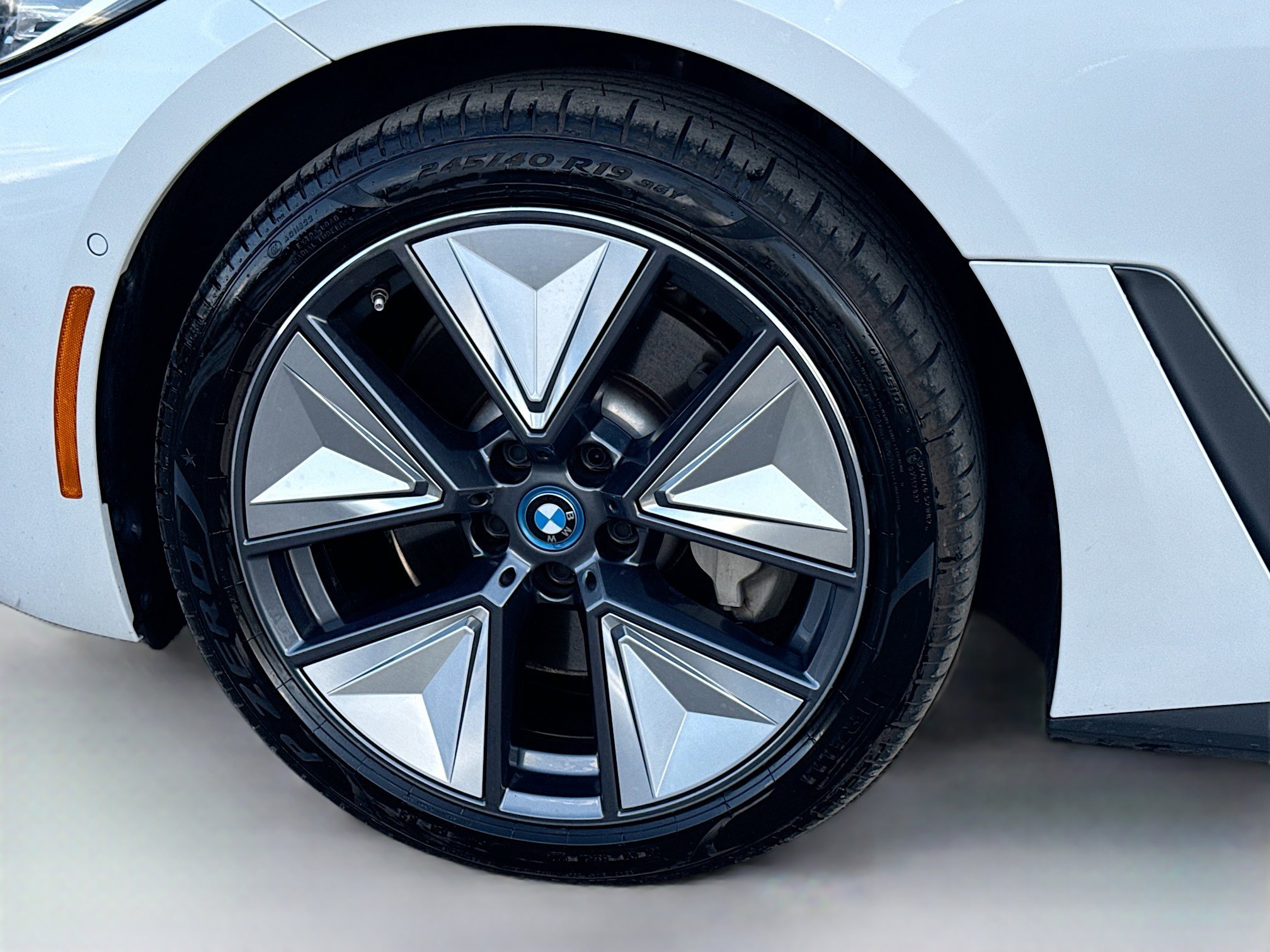 Used 2023 BMW i4 eDrive35 image 41