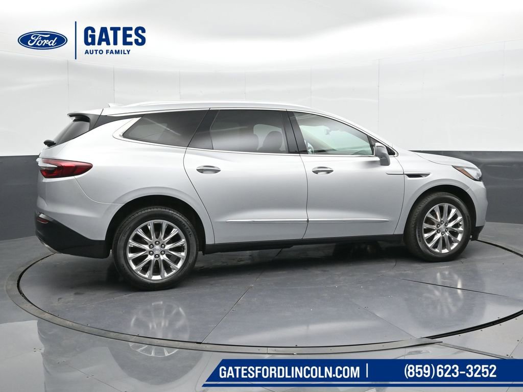 Used 2020 Buick Enclave Premium w/ Surround and Sites Package AWD/4WD image 3