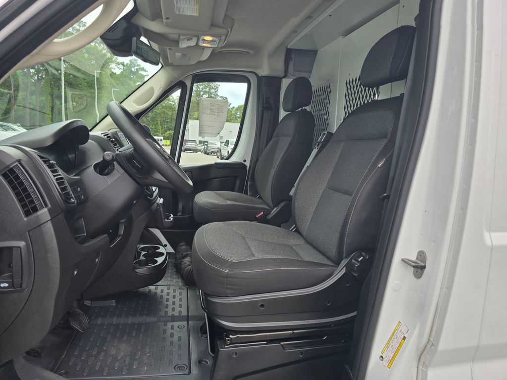 Used 2023 RAM ProMaster 2500 w/ Driver Convenience Group FWD image 9
