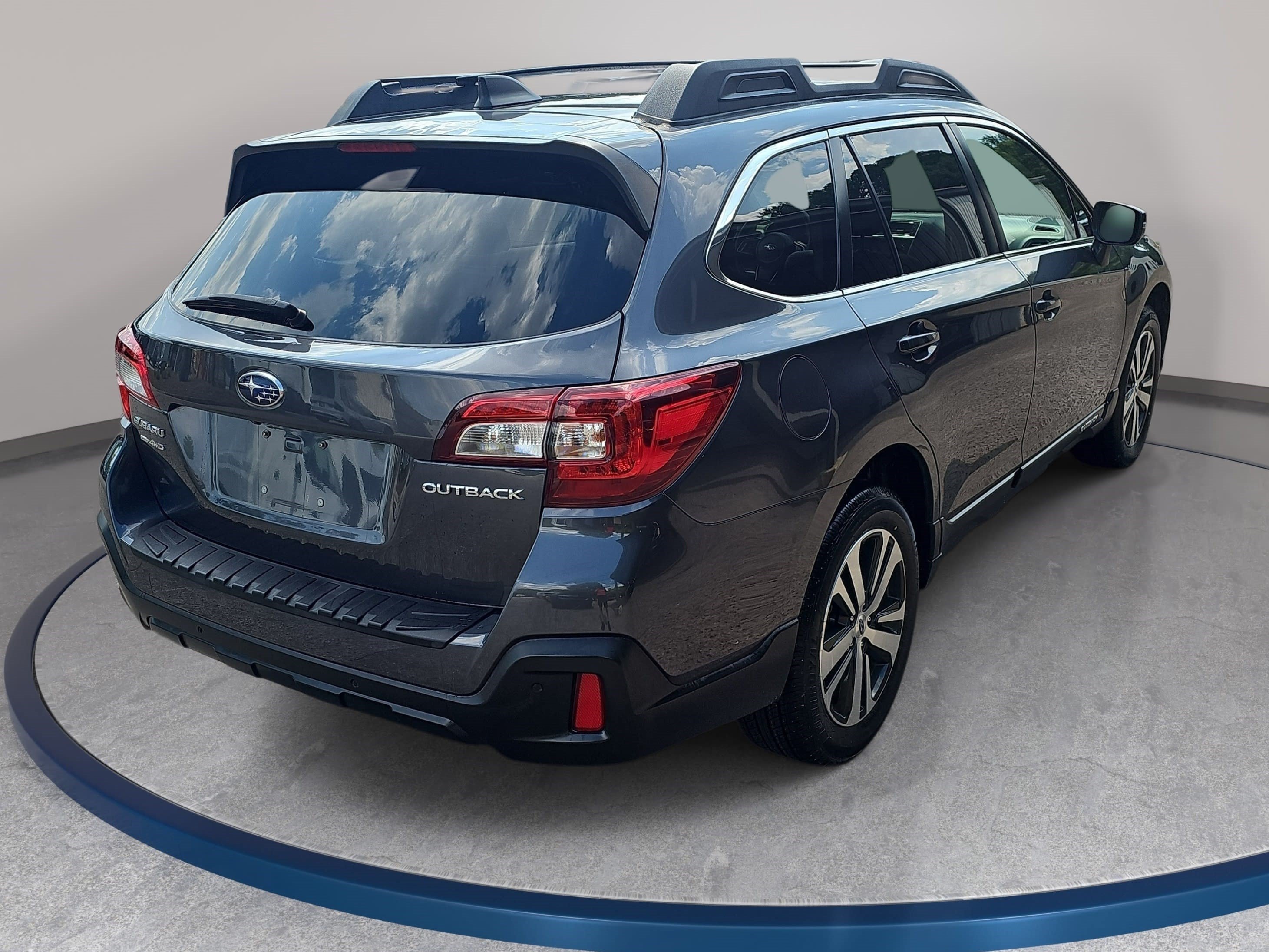 Used 2018 Subaru Outback 2.5i Limited AWD/4WD image 5