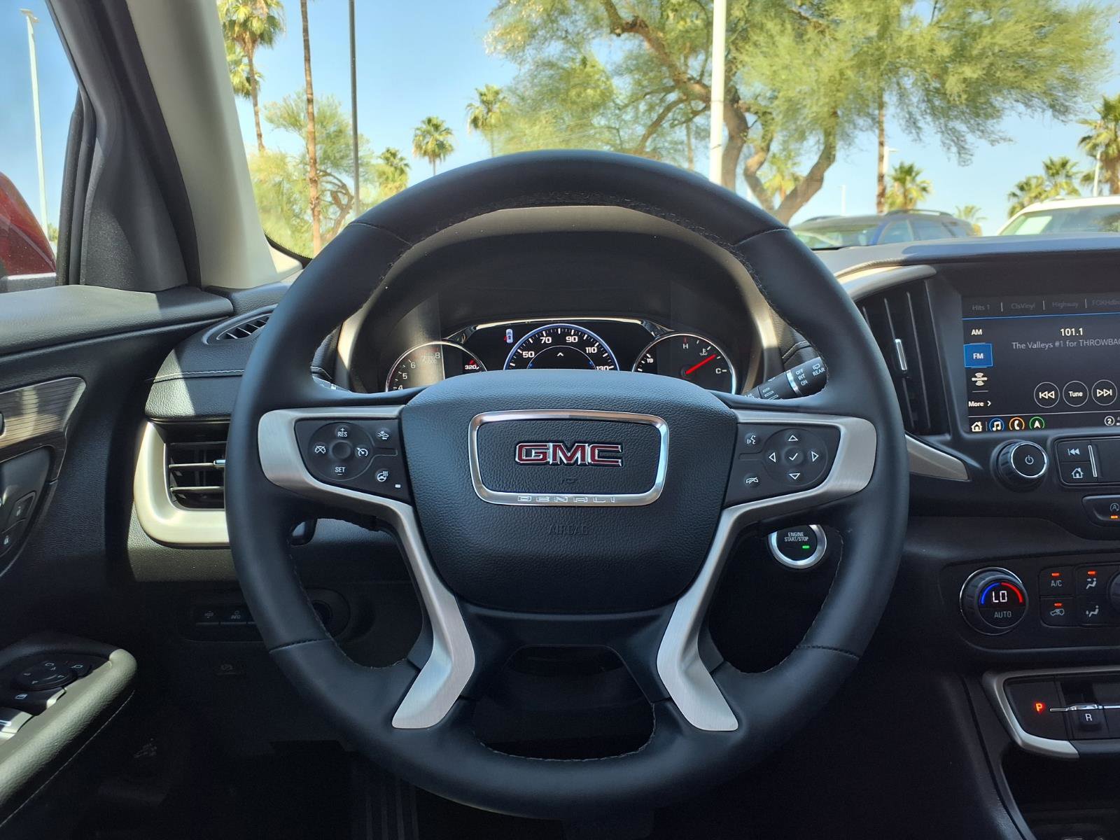 Used 2024 GMC Terrain Denali w/ Denali Premium Package AWD/4WD image 17