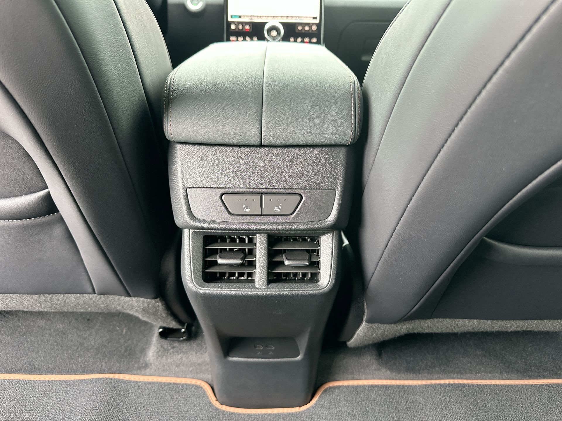 Certified 2026 GMC Terrain AT4 w/ Convenience Package III AWD/4WD image 21