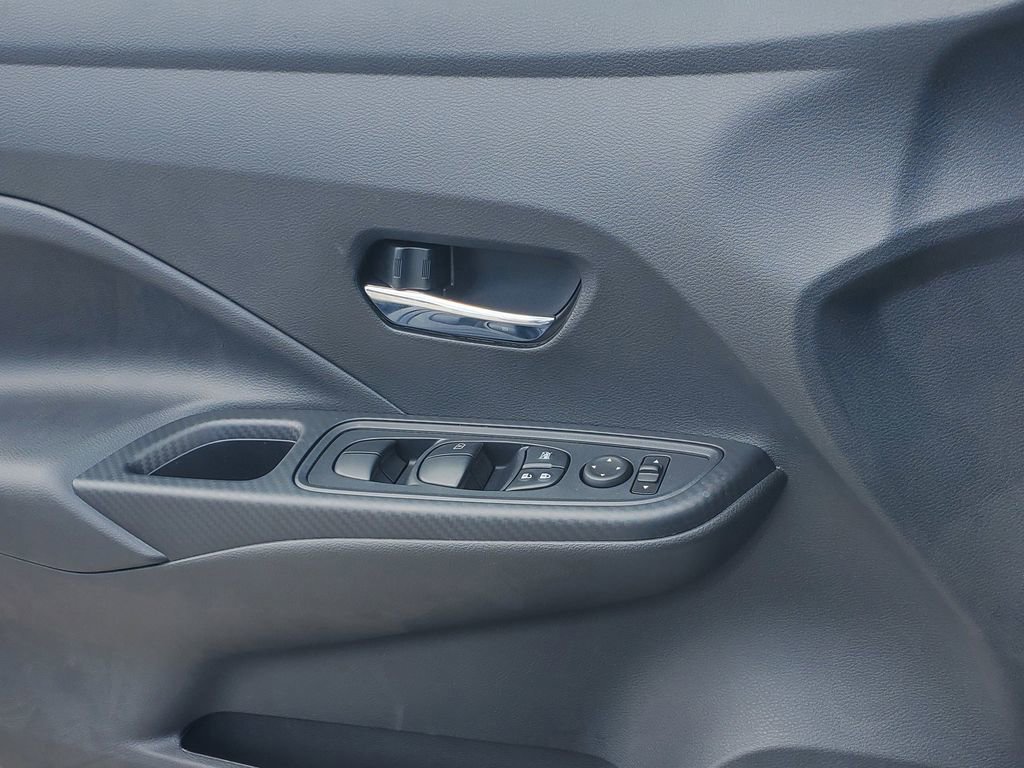 New 2025 Nissan Versa SV w/ Trunk Package FWD image 18