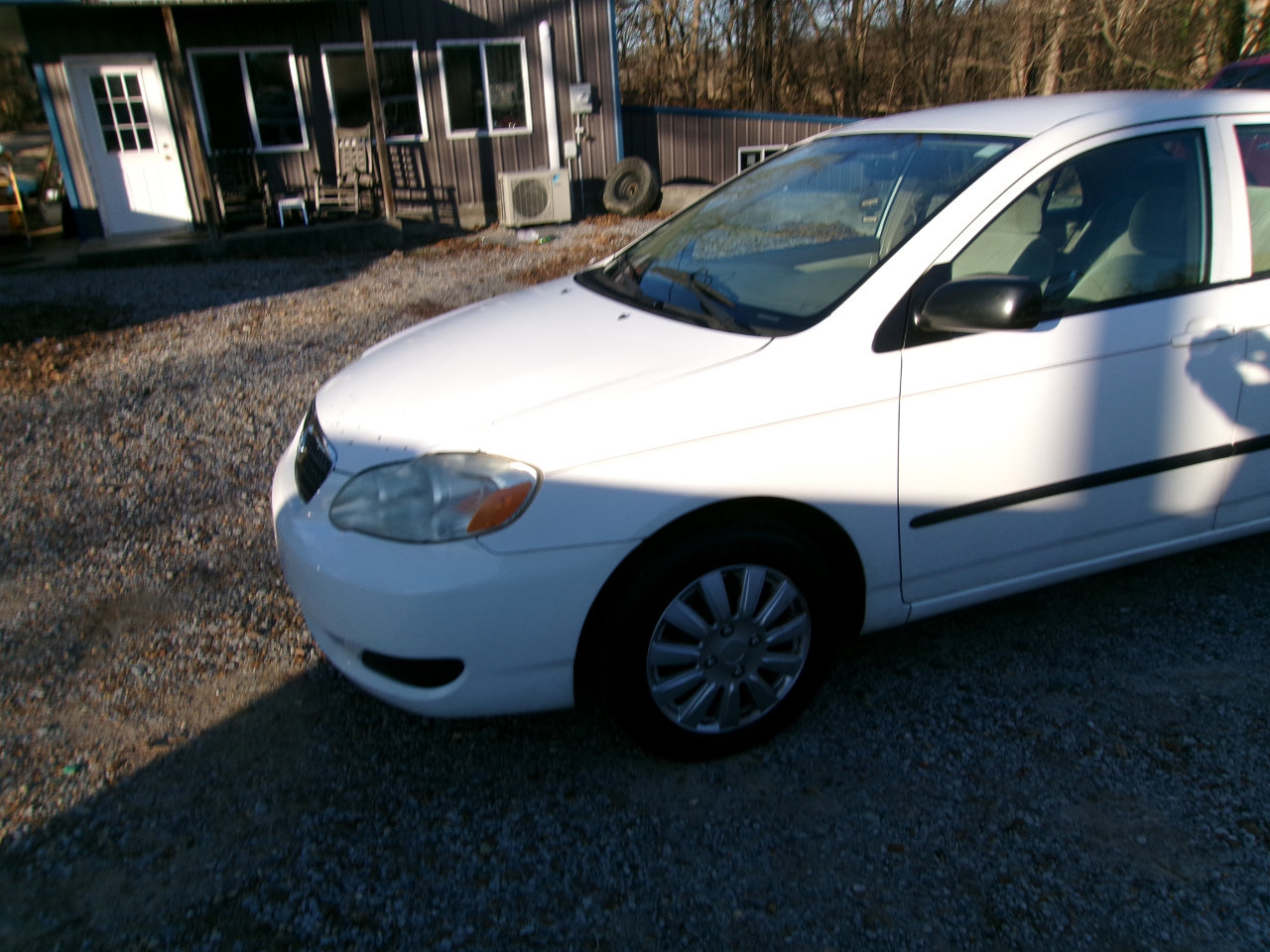 Used 2005 Toyota Corolla CE image 2