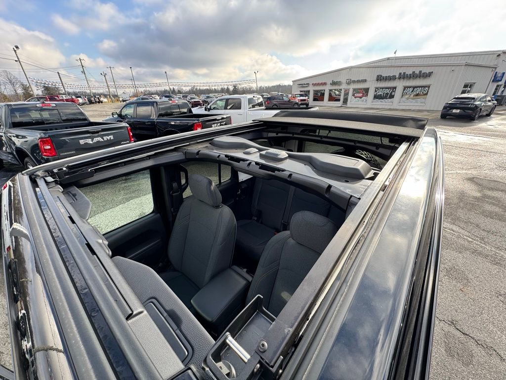 Used 2024 Jeep Wrangler Willys image 29