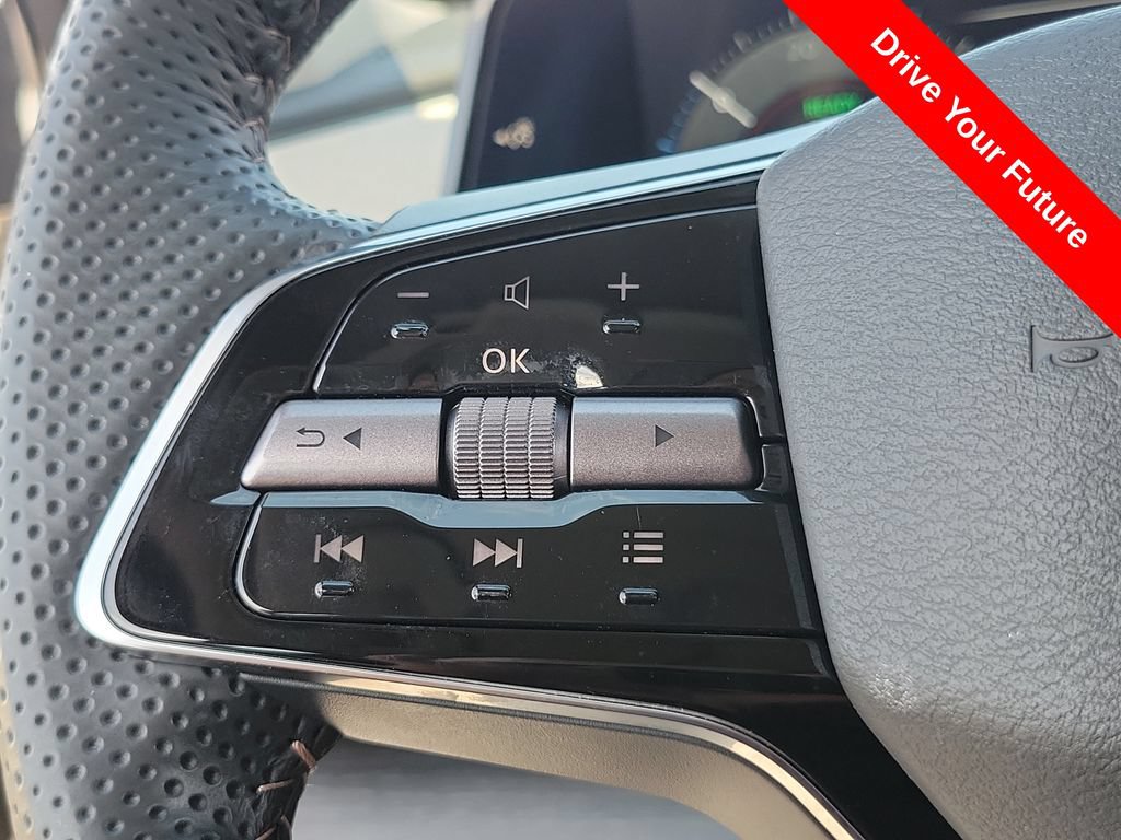 Used 2024 Nissan Ariya FWD image 5