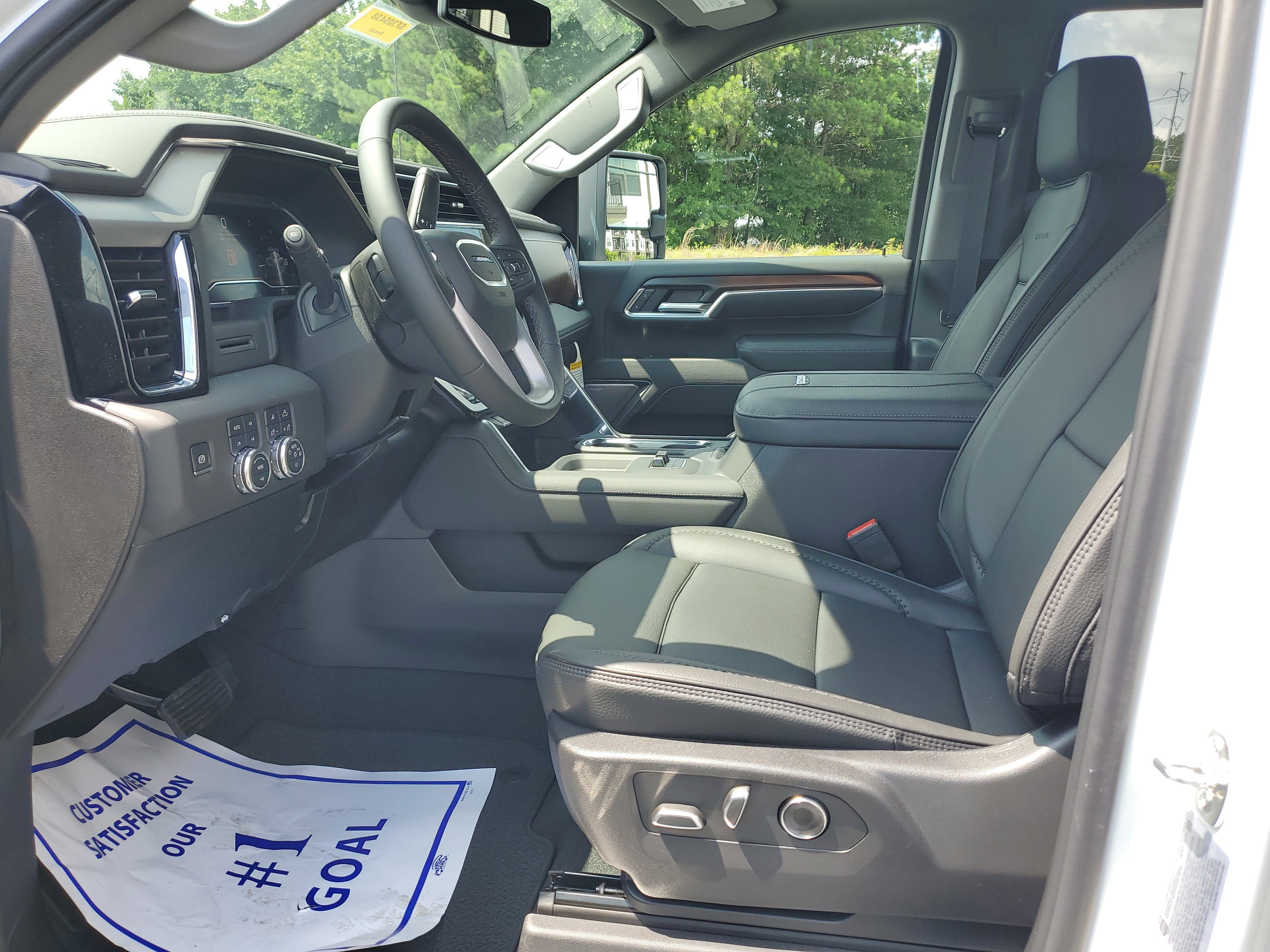 New 2025 GMC Sierra 2500 Denali image 19