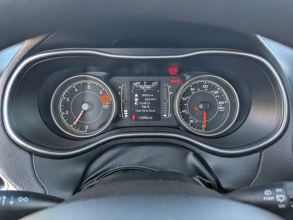 Used 2019 Jeep Cherokee Latitude w/ Popular Appearance Group FWD image 23
