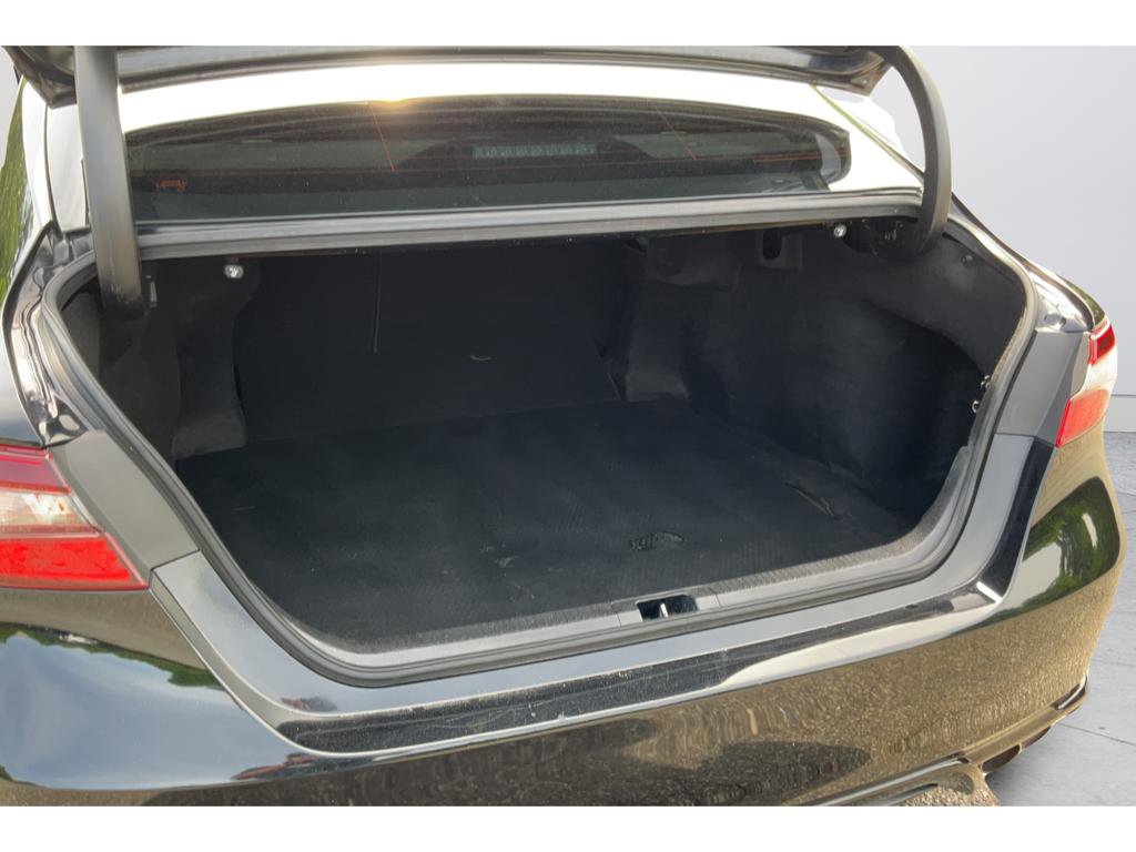 Used 2021 Toyota Camry SE FWD image 19