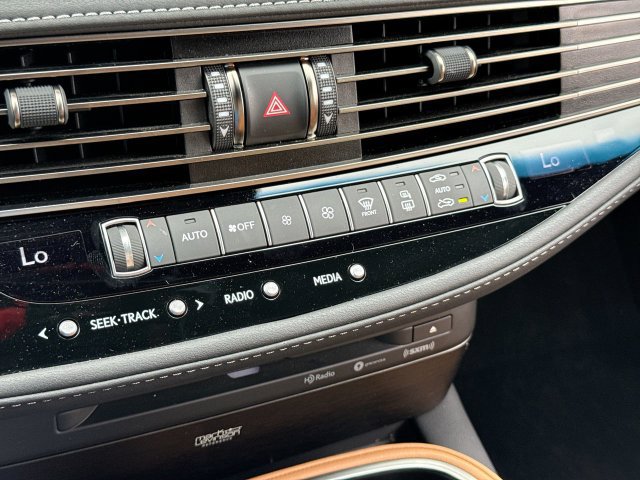 Used 2022 Lexus LS 500 AWD w/ Interior Upgrade Package image 19