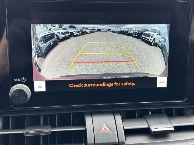 Used 2025 Toyota RAV4 XLE AWD/4WD image 14