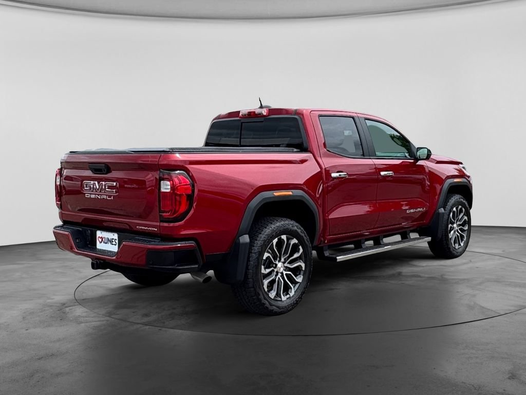 Used 2025 GMC Canyon Denali AWD/4WD image 10