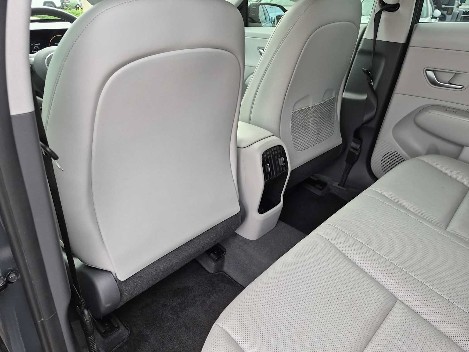 Used 2024 Hyundai Kona Limited AWD/4WD image 17