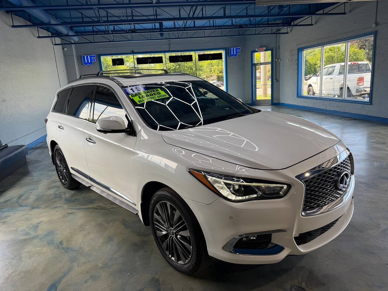 Used 2019 INFINITI QX60 Luxe w/ Limited Package AWD/4WD image 16