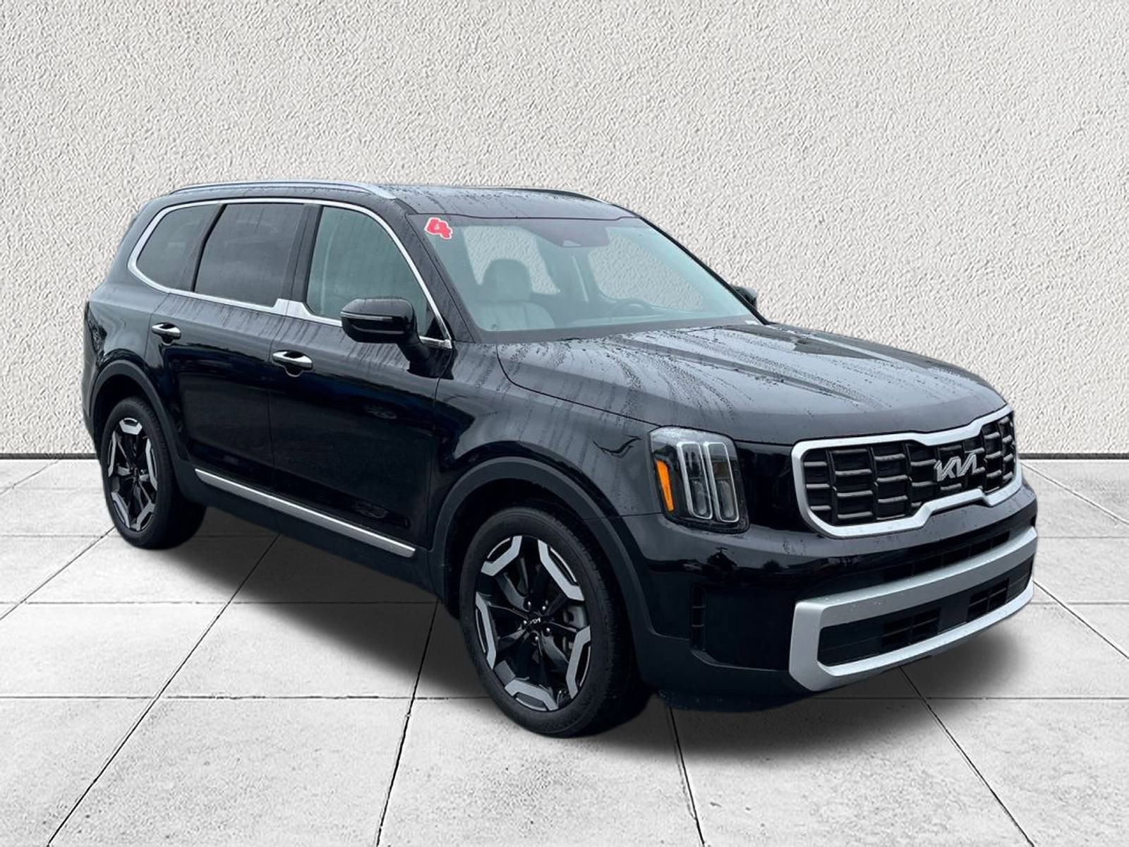 Used 2024 Kia Telluride S w/ S Sunroof Package