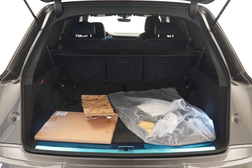New 2026 Audi Q7 3.0T Premium Plus AWD/4WD image 11