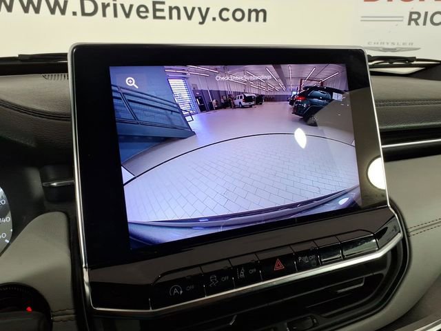 Used 2024 Jeep Compass Limited image 27