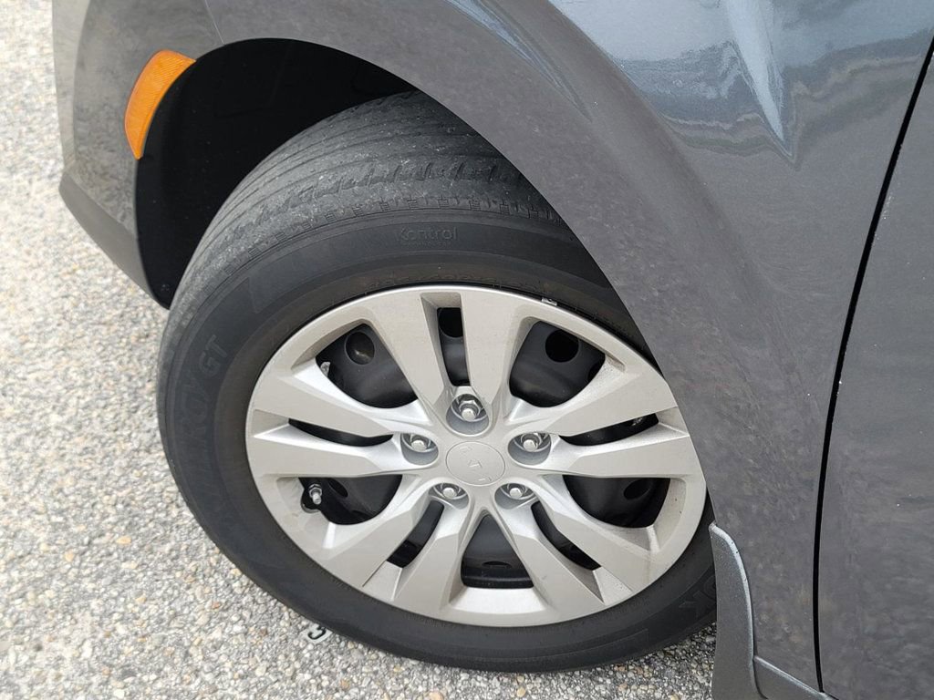 Used 2022 Kia Soul LX image 27